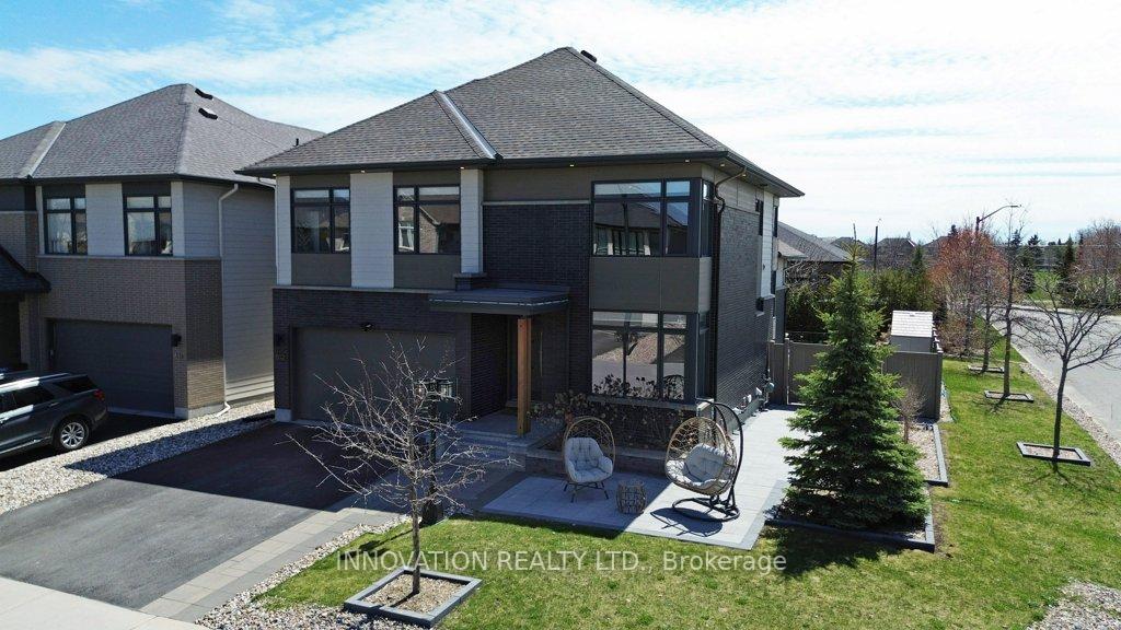 Photo 2 of 652 Bridleglen Crescent, Ottawa, Kanata - Emerald Meadows/Trailwest — HOMEH
