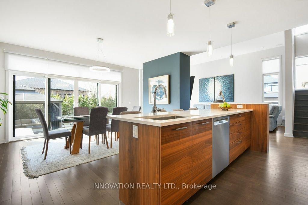 Photo 11 of 652 Bridleglen Crescent, Ottawa, Kanata - Emerald Meadows/Trailwest — HOMEH