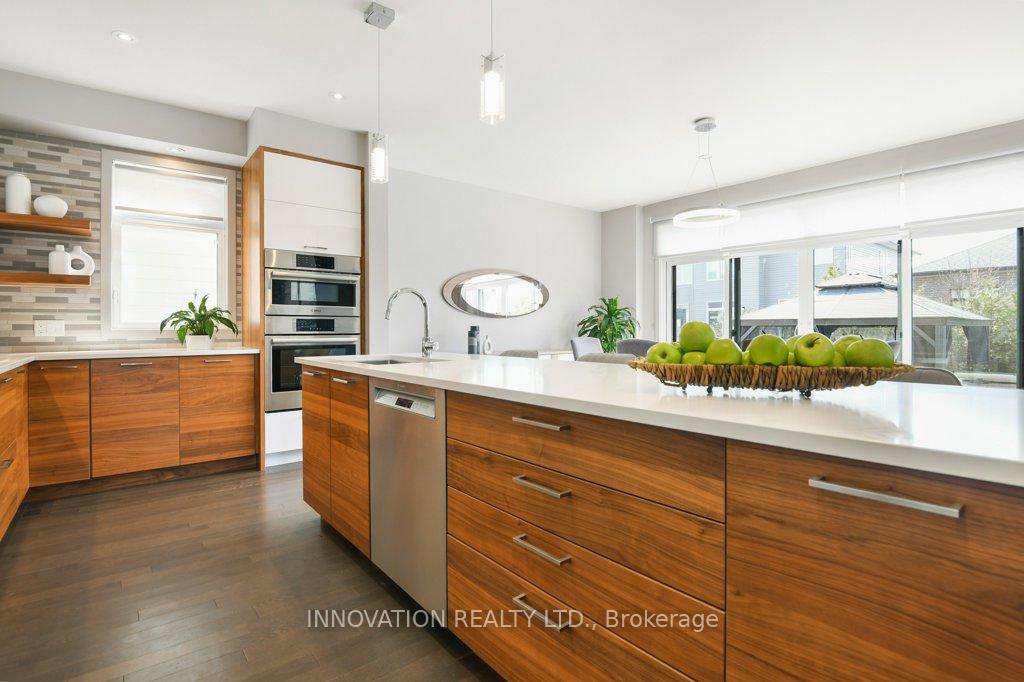 Photo 12 of 652 Bridleglen Crescent, Ottawa, Kanata - Emerald Meadows/Trailwest — HOMEH