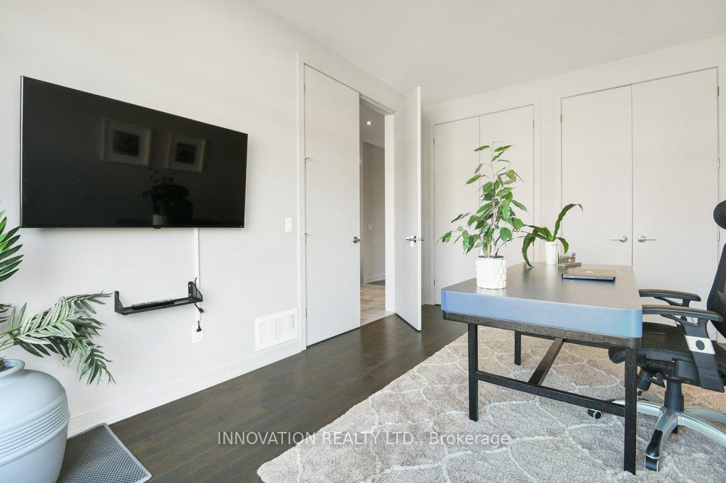 Photo 14 of 652 Bridleglen Crescent, Ottawa, Kanata - Emerald Meadows/Trailwest — HOMEH