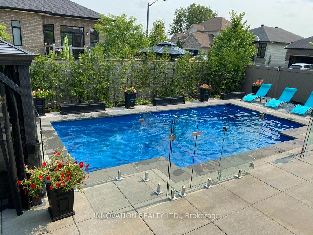 Photo 33 of 652 Bridleglen Crescent, Ottawa, Kanata - Emerald Meadows/Trailwest — HOMEH