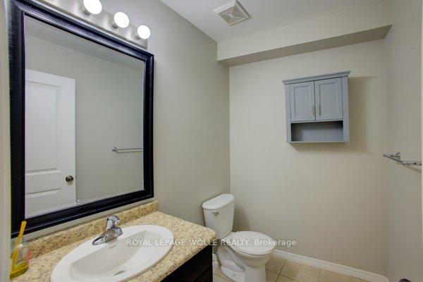 Photo 5 of 945 Zeller Crescent, Kitchener — HOMEH