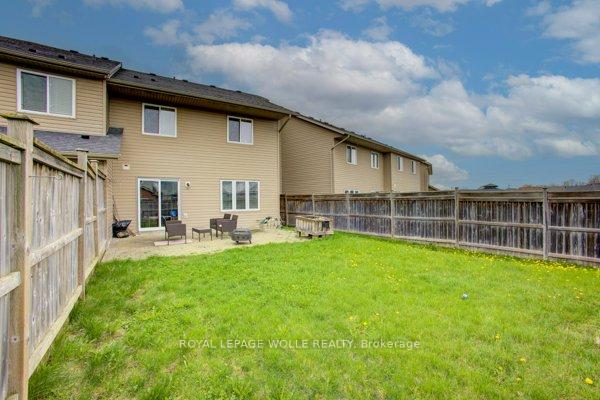 Photo 20 of 945 Zeller Crescent, Kitchener — HOMEH