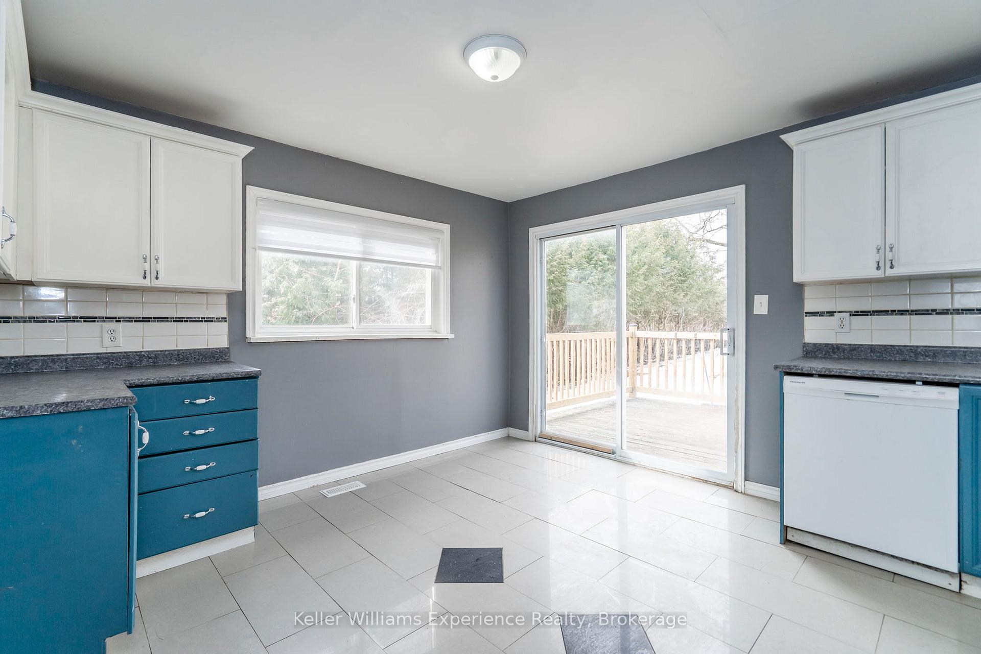 Photo 7 of 396 Russell Street, Midland — HOMEH