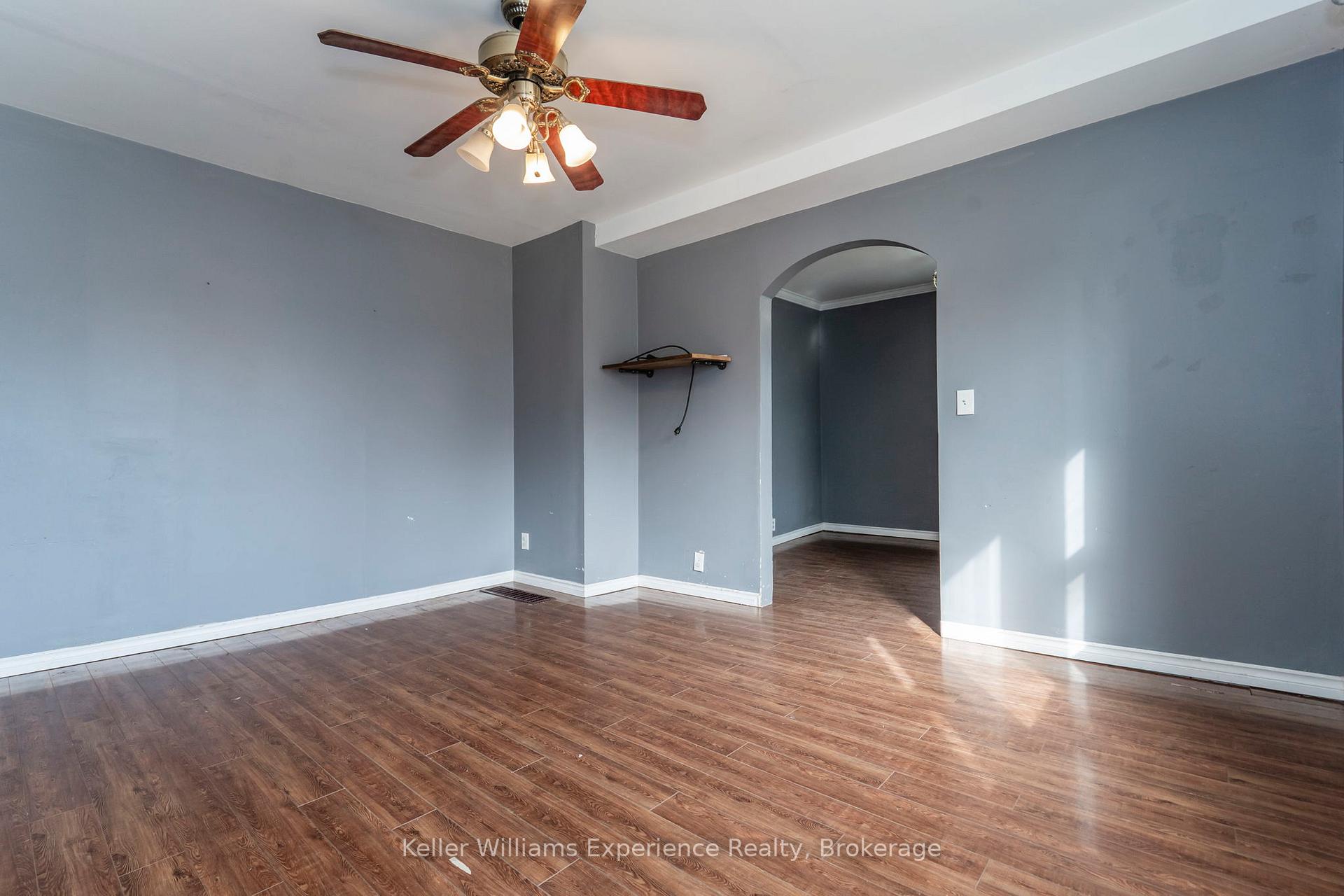 Photo 18 of 396 Russell Street, Midland — HOMEH