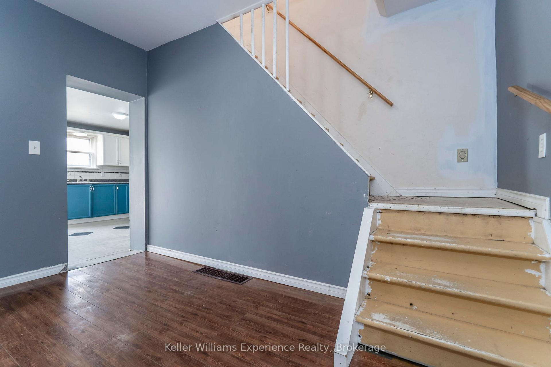 Photo 19 of 396 Russell Street, Midland — HOMEH