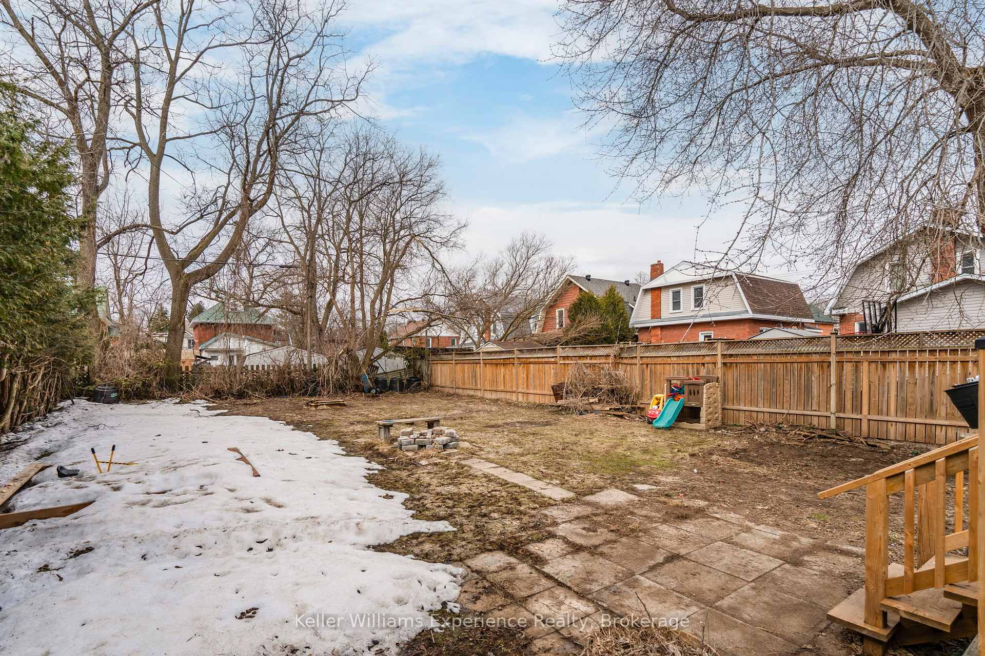 Photo 34 of 396 Russell Street, Midland — HOMEH