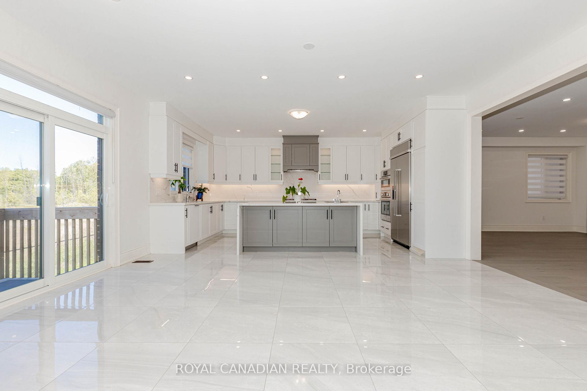 Photo 11 of 74 Cattail Crescent, Hamilton, Waterdown — HOMEH