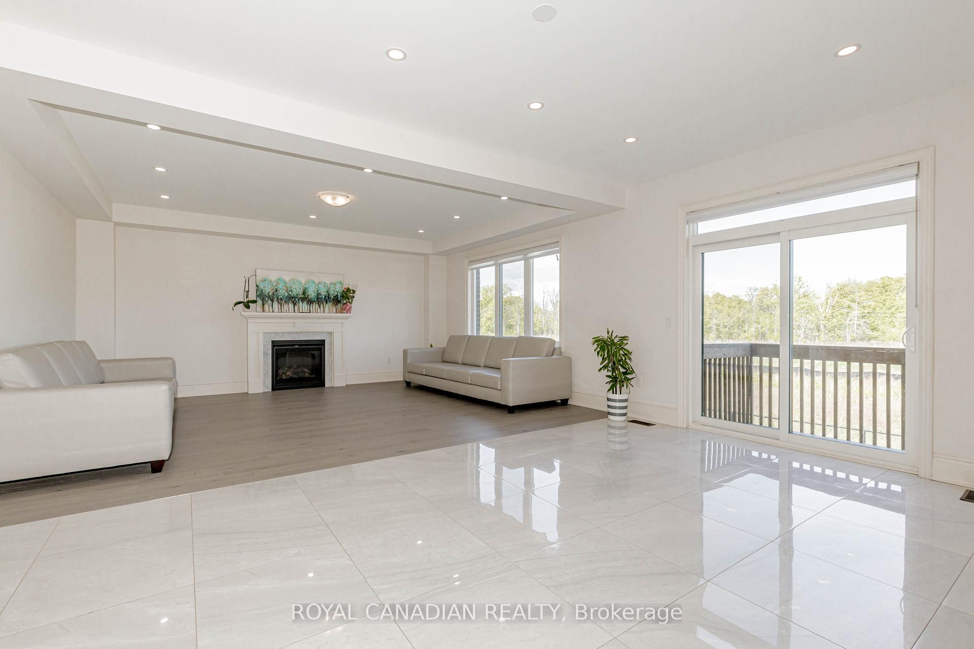 Photo 13 of 74 Cattail Crescent, Hamilton, Waterdown — HOMEH
