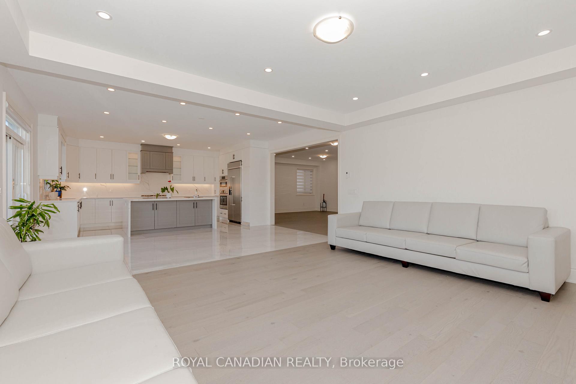 Photo 19 of 74 Cattail Crescent, Hamilton, Waterdown — HOMEH