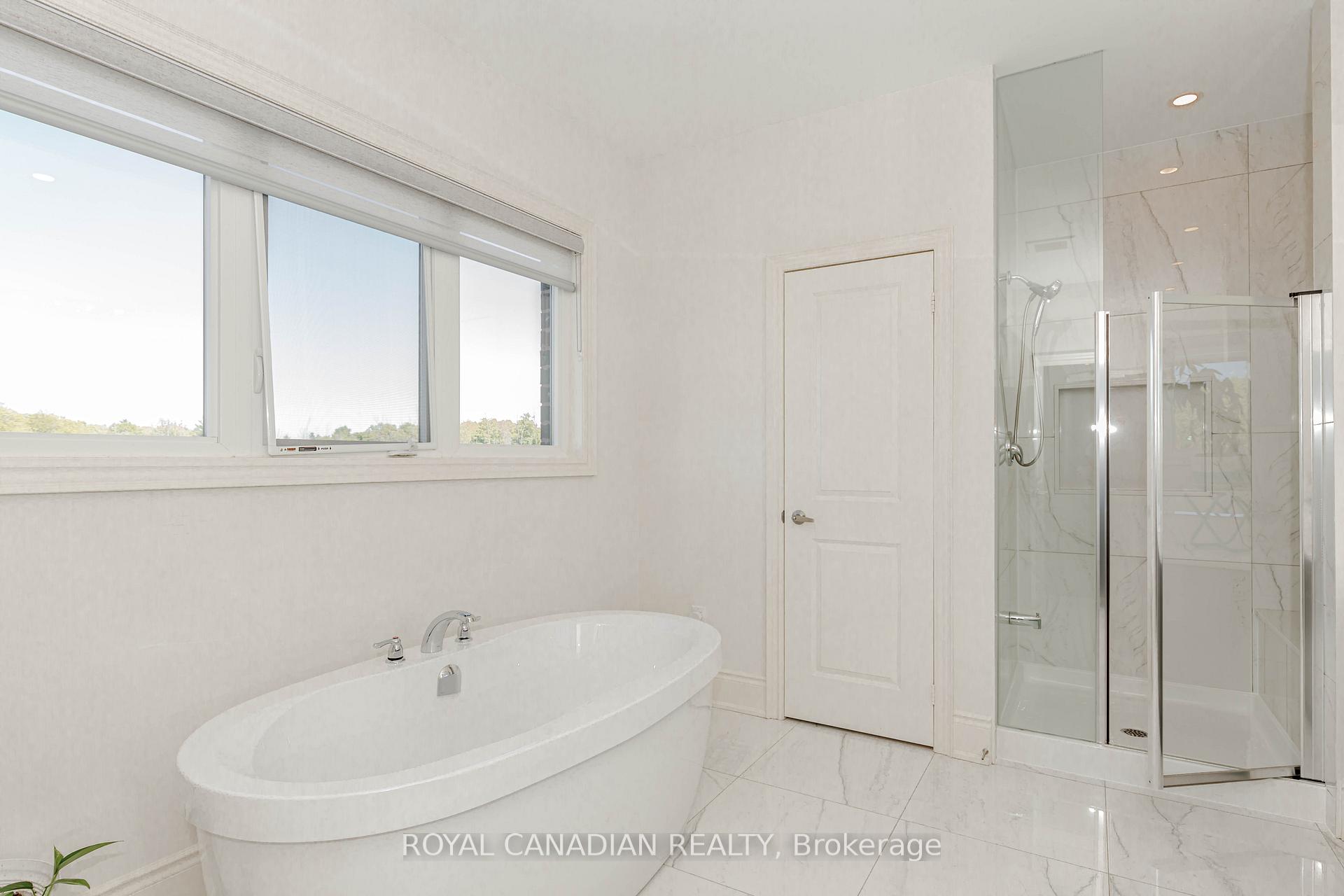 Photo 32 of 74 Cattail Crescent, Hamilton, Waterdown — HOMEH