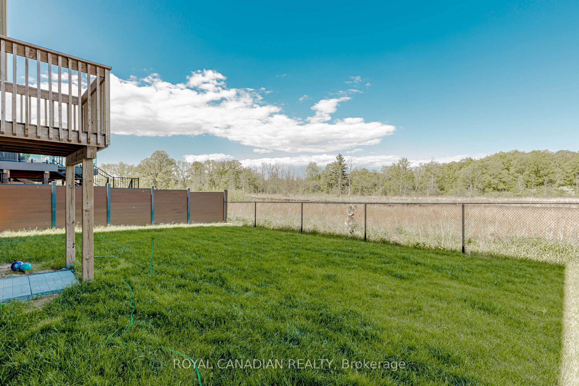 Photo 48 of 74 Cattail Crescent, Hamilton, Waterdown — HOMEH