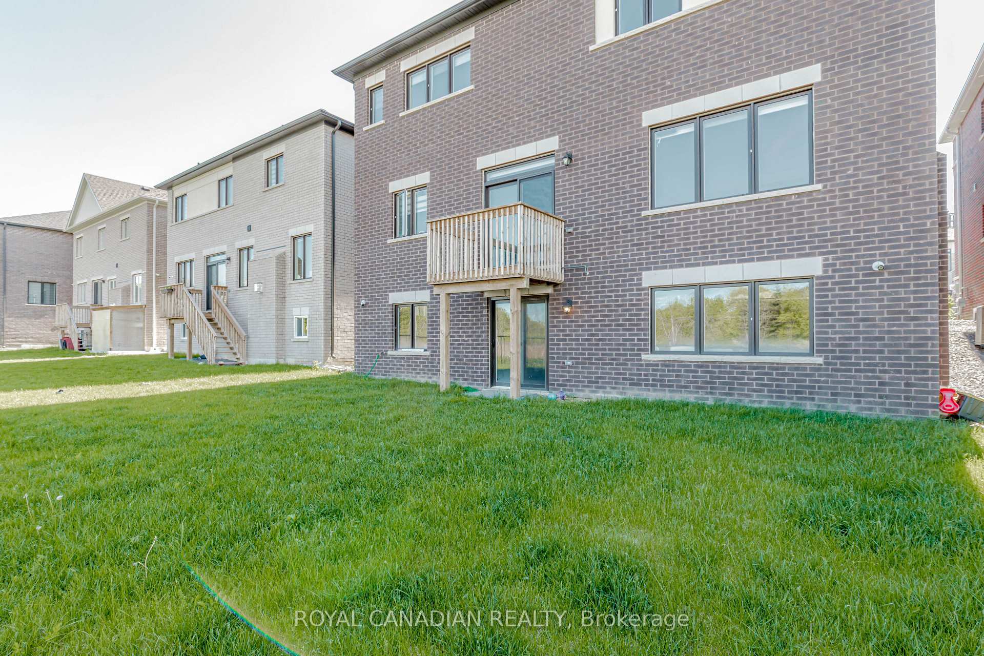 Photo 49 of 74 Cattail Crescent, Hamilton, Waterdown — HOMEH