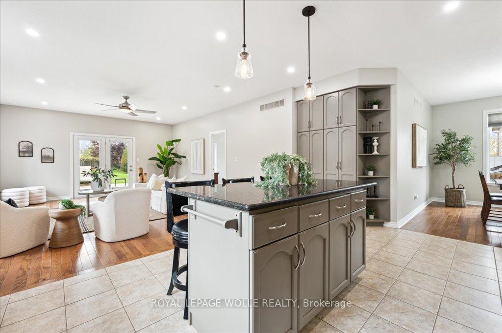 Photo 15 of 504 Country Clair Place, Kitchener — HOMEH