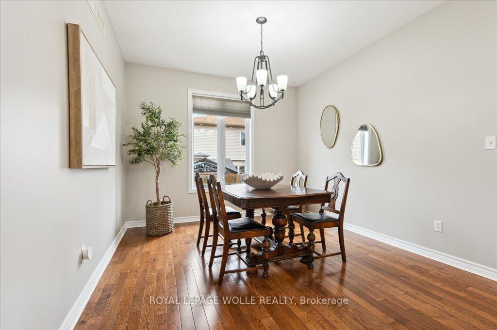 Photo 16 of 504 Country Clair Place, Kitchener — HOMEH