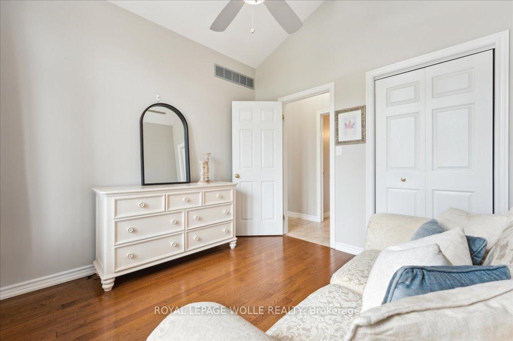 Photo 19 of 504 Country Clair Place, Kitchener — HOMEH