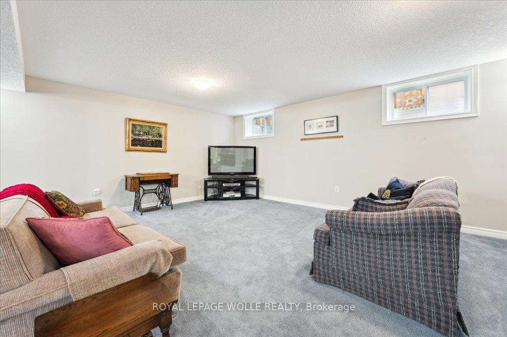 Photo 29 of 504 Country Clair Place, Kitchener — HOMEH