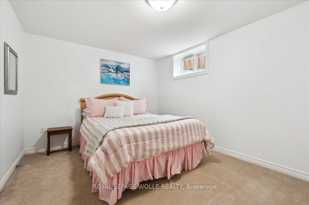 Photo 31 of 504 Country Clair Place, Kitchener — HOMEH