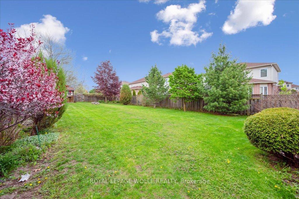Photo 40 of 504 Country Clair Place, Kitchener — HOMEH