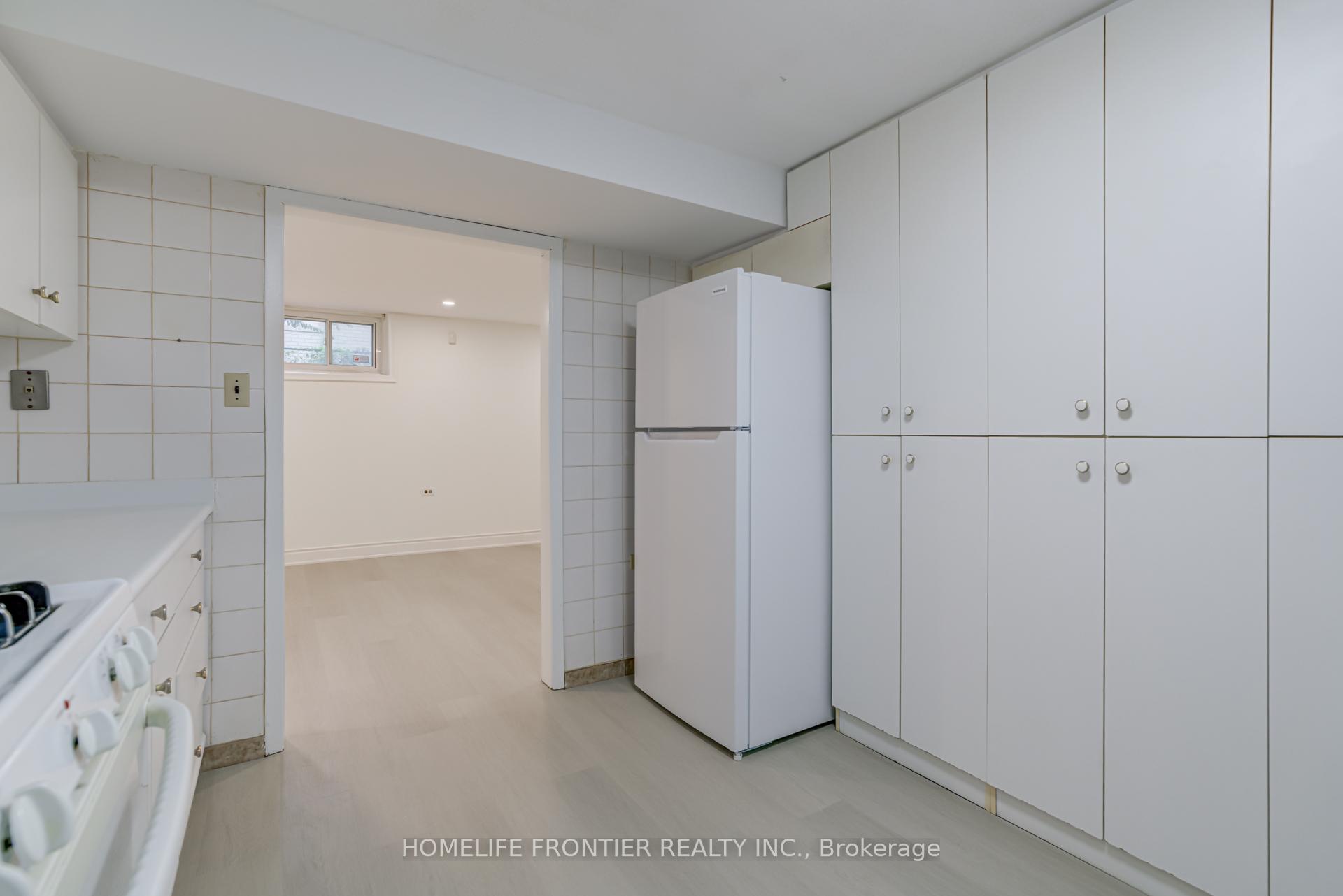 Photo 12 of Unit Lower A, 62 Clark Avenue, Markham, Thornhill — HOMEH
