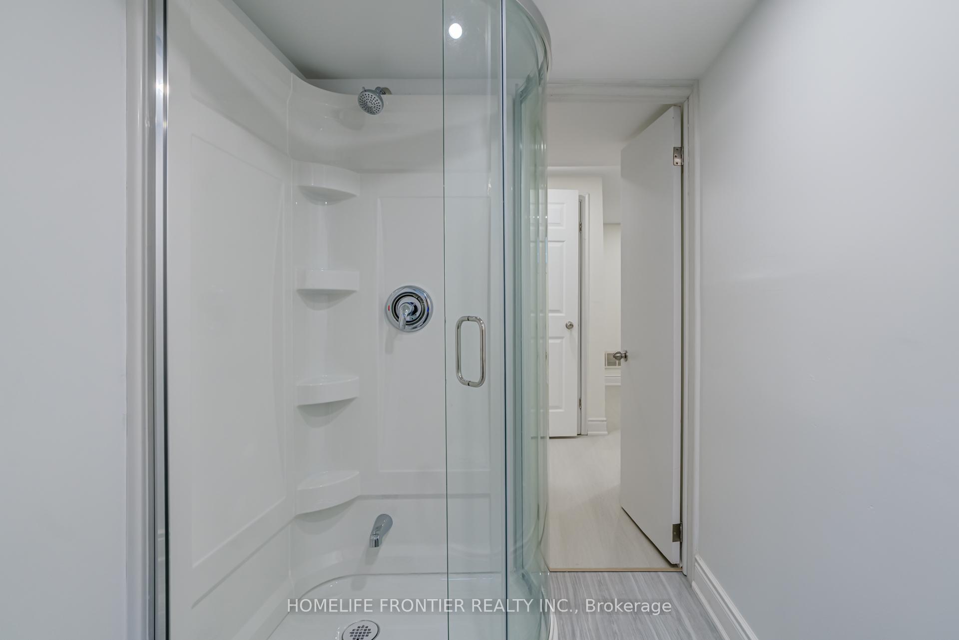 Photo 19 of Unit Lower A, 62 Clark Avenue, Markham, Thornhill — HOMEH