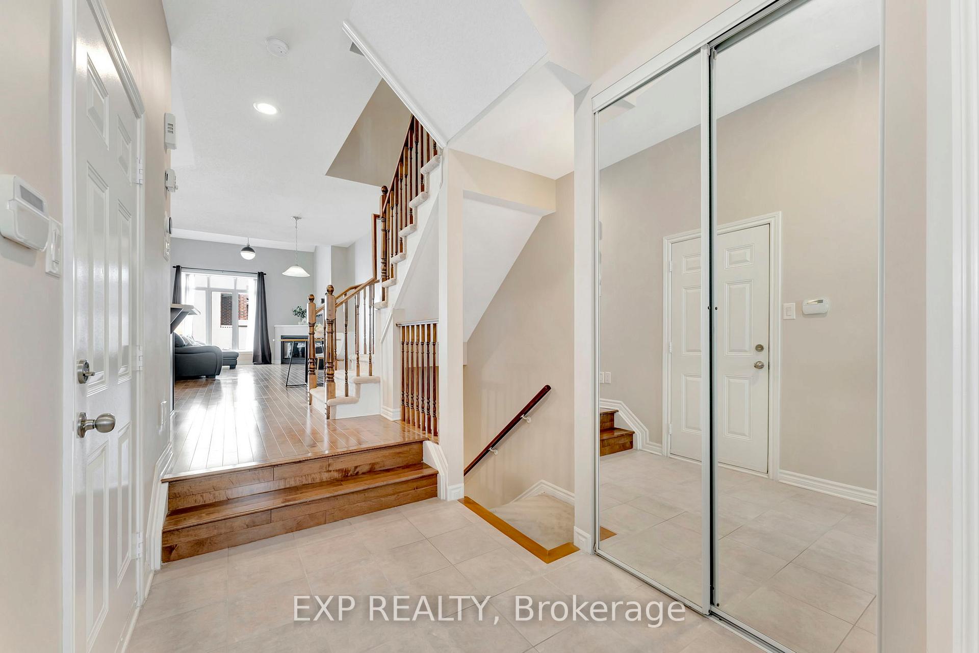 Photo 6 of 312 Waymark Crescent, Ottawa, Kanata - Emerald Meadows/Trailwest — HOMEH