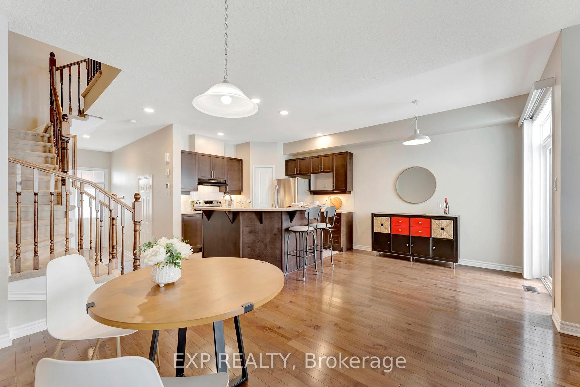 Photo 7 of 312 Waymark Crescent, Ottawa, Kanata - Emerald Meadows/Trailwest — HOMEH