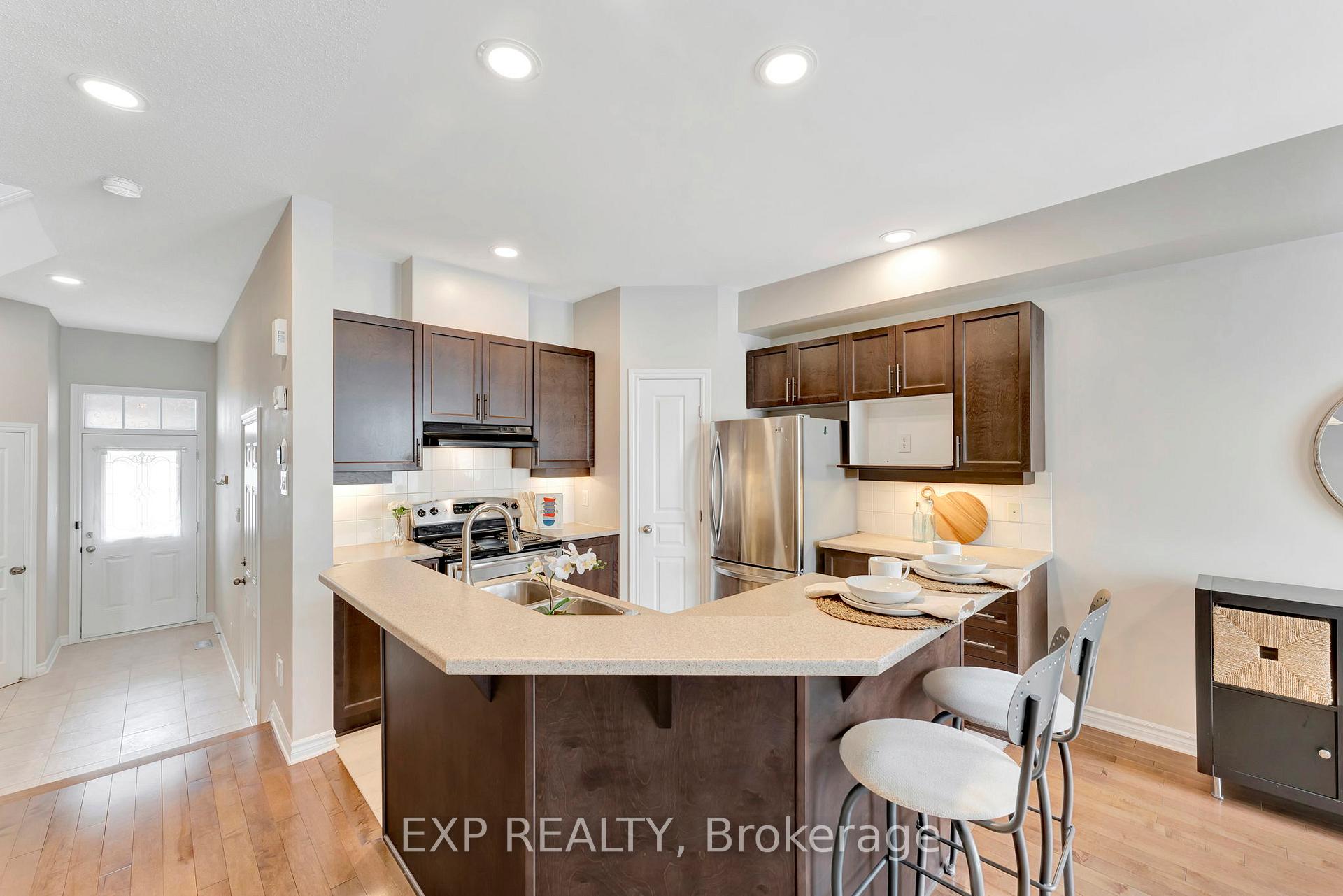 Photo 9 of 312 Waymark Crescent, Ottawa, Kanata - Emerald Meadows/Trailwest — HOMEH
