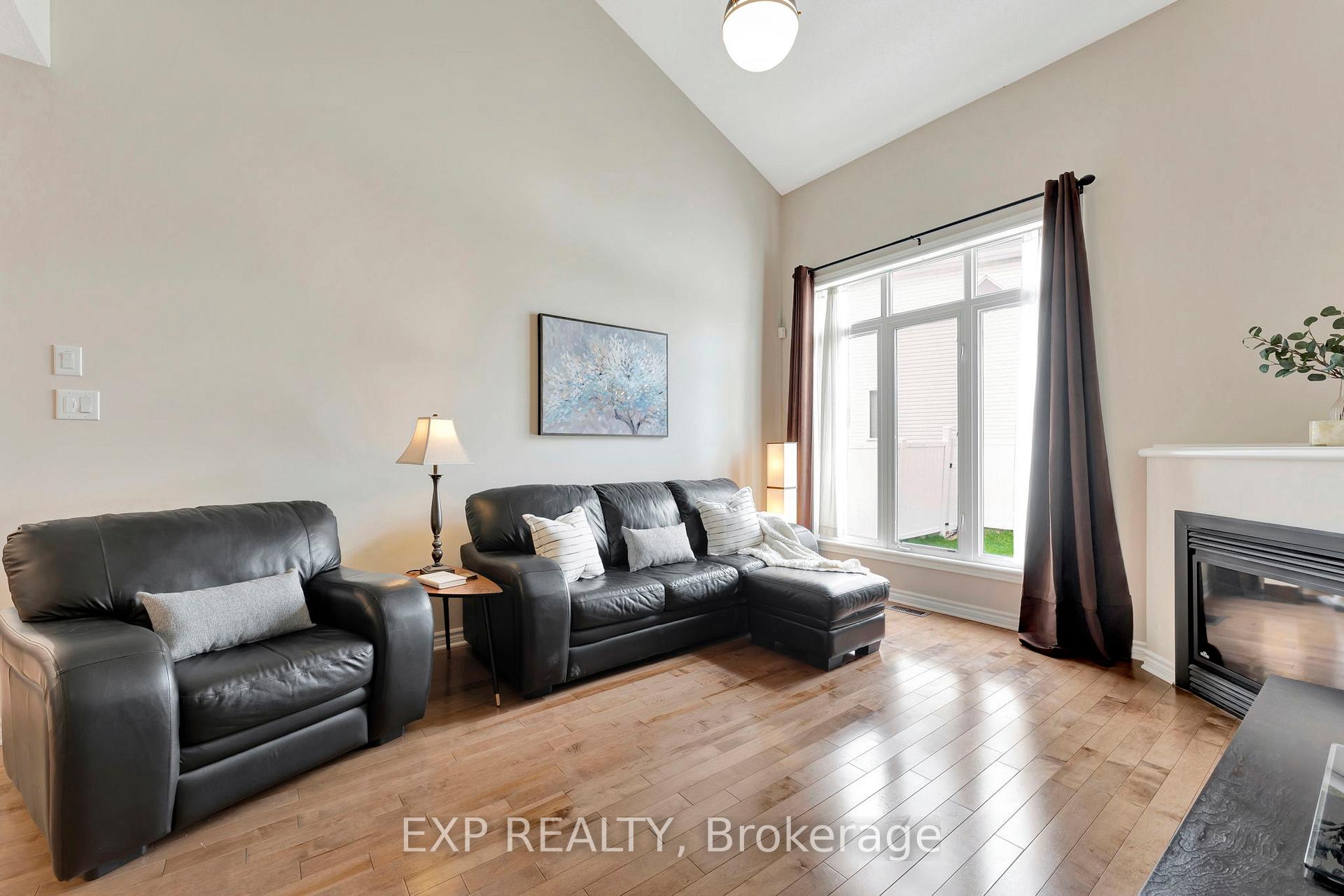 Photo 18 of 312 Waymark Crescent, Ottawa, Kanata - Emerald Meadows/Trailwest — HOMEH