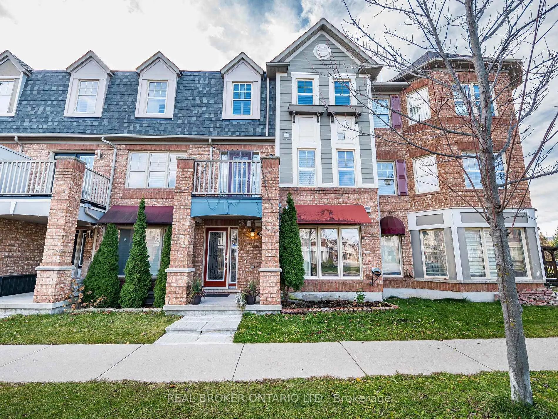 Front of 632 Scott Boulevard