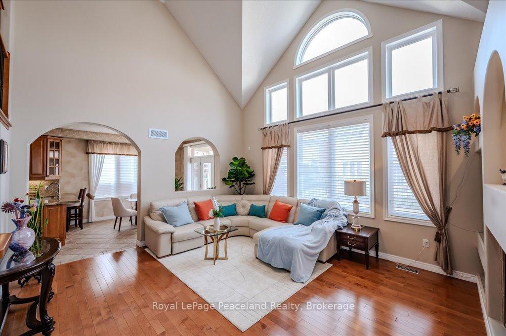 Photo 1 of 58 Kestrel Street, Kitchener, Bridgeport — HOMEH