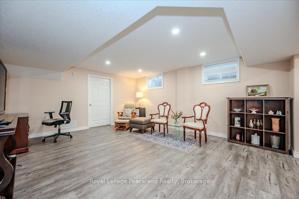 Photo 30 of 58 Kestrel Street, Kitchener, Bridgeport — HOMEH
