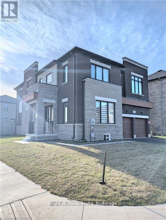 Photo 2 of 466 Humphrey Street, Hamilton, Waterdown — HOMEH