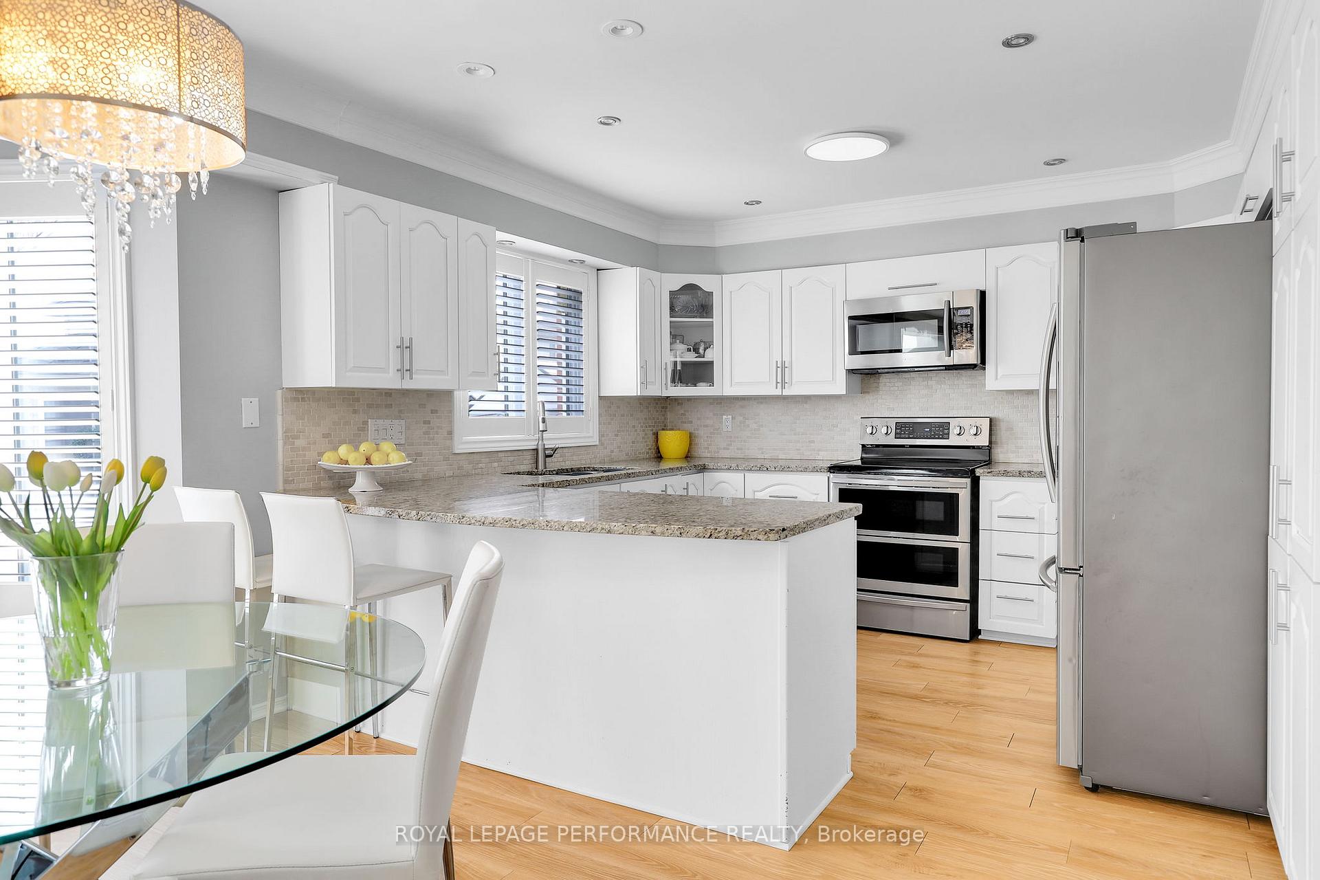 Photo 13 of 12 Speers Crescent, Ottawa, Kanata - Bridlewood — HOMEH