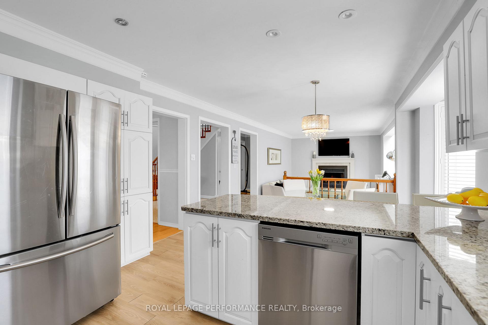 Photo 15 of 12 Speers Crescent, Ottawa, Kanata - Bridlewood — HOMEH