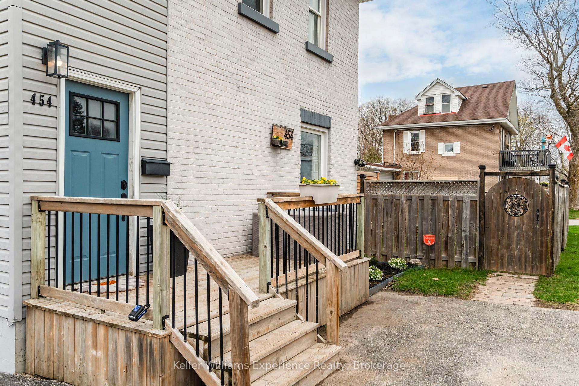 Photo 4 of 454 Colborne Street, Midland — HOMEH