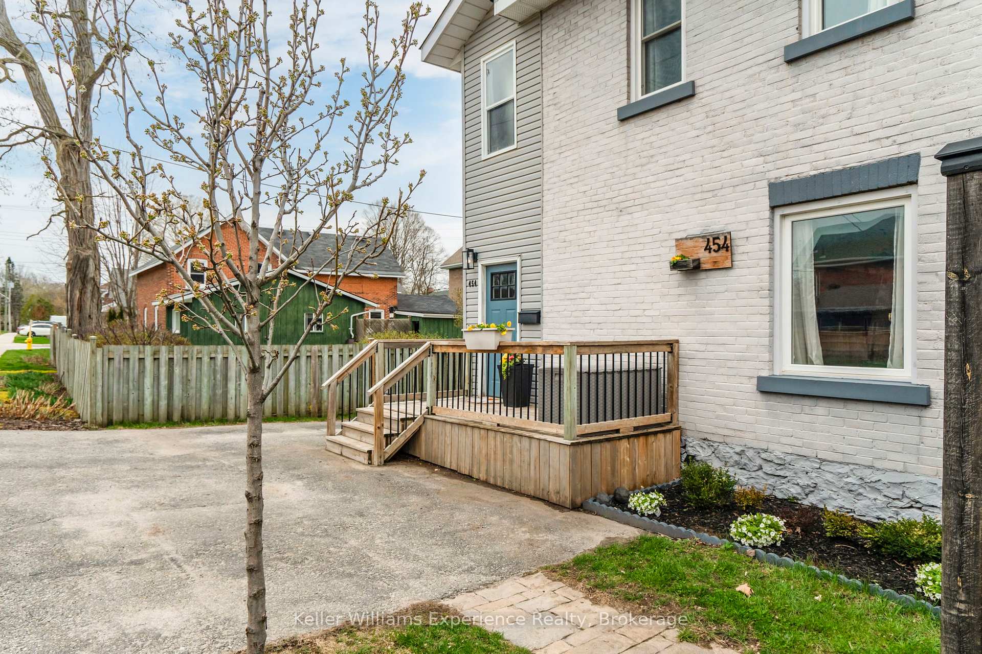Photo 5 of 454 Colborne Street, Midland — HOMEH