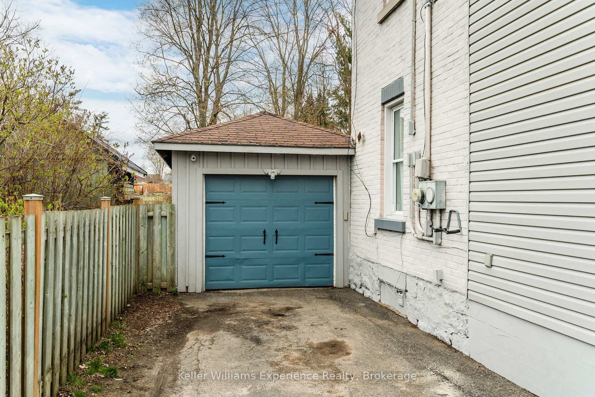 Photo 6 of 454 Colborne Street, Midland — HOMEH