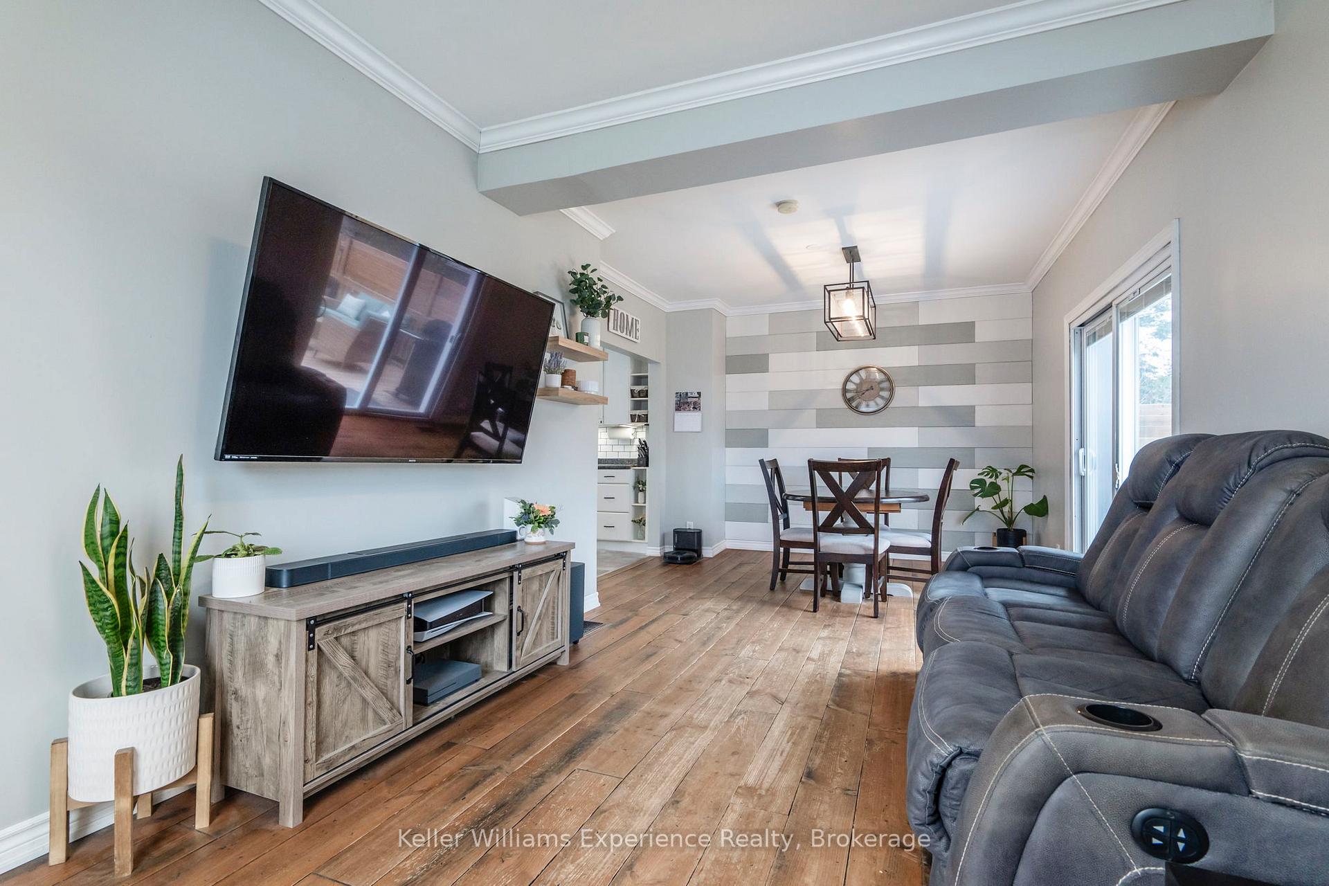 Photo 10 of 454 Colborne Street, Midland — HOMEH