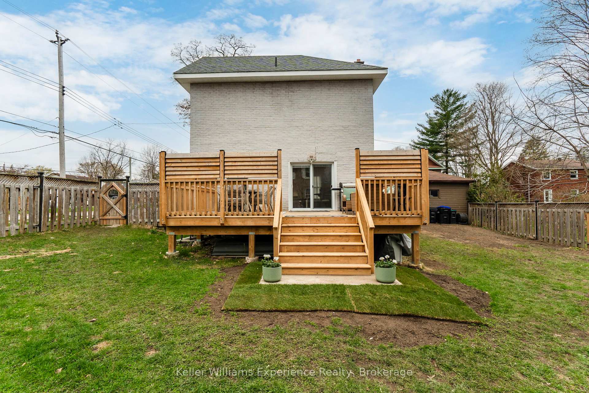 Photo 36 of 454 Colborne Street, Midland — HOMEH