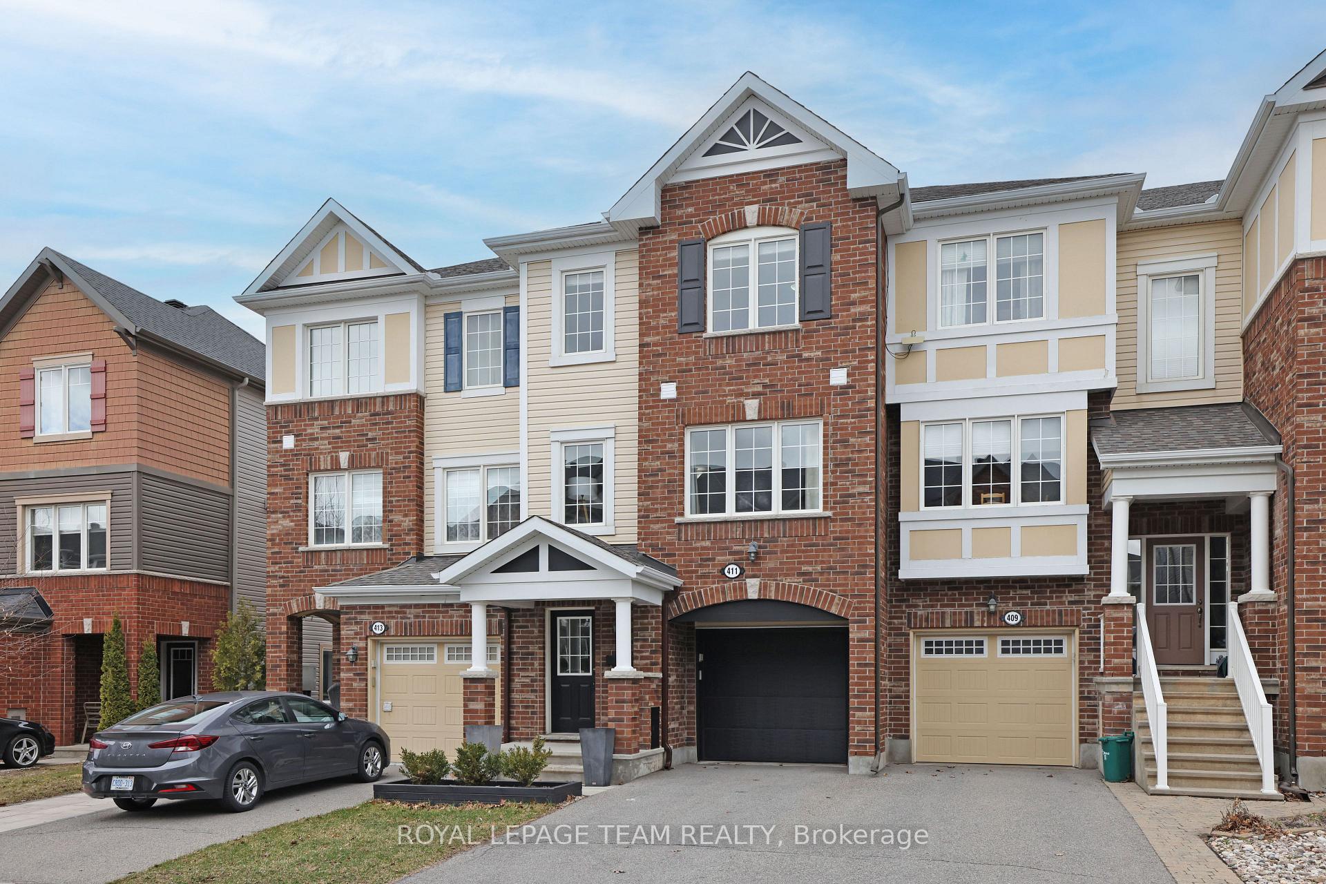 Front of 411 Coldwater Crescent