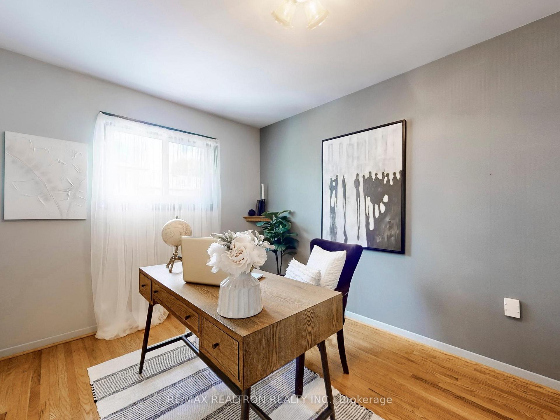 Photo 16 of 24 Castle Harbour Lane, Markham, Bayview Fairway-Bayview Country Club Estates — HOMEH