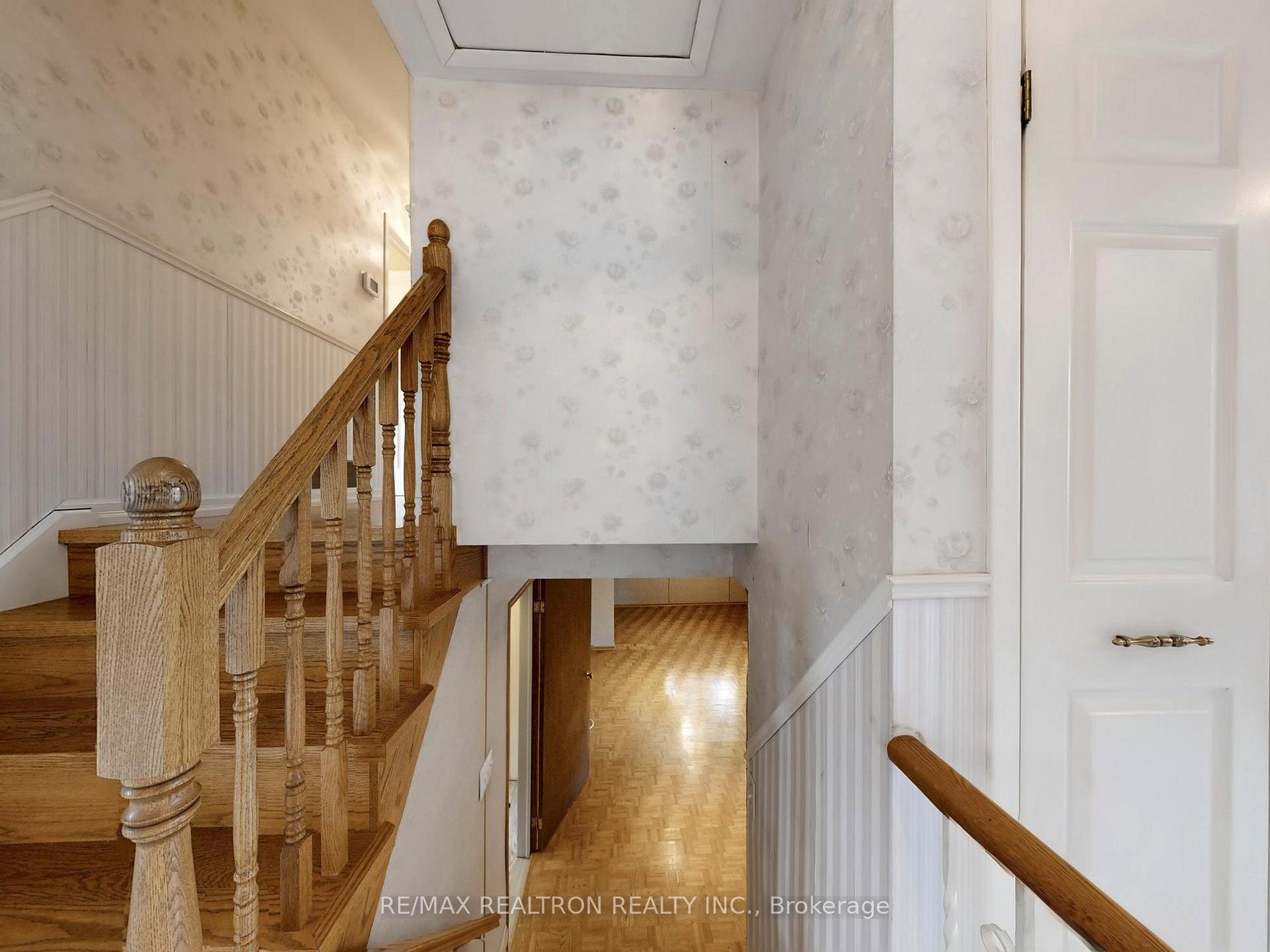 Photo 26 of 24 Castle Harbour Lane, Markham, Bayview Fairway-Bayview Country Club Estates — HOMEH