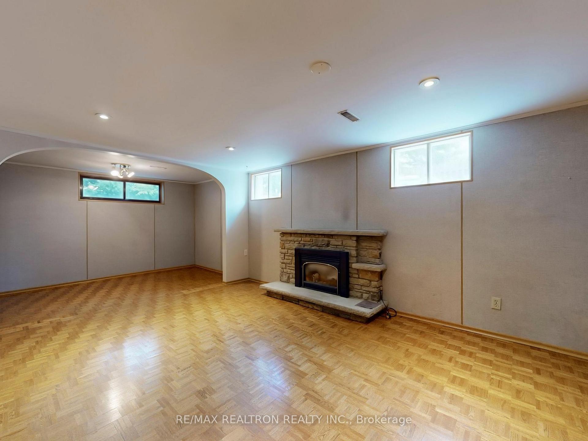 Photo 27 of 24 Castle Harbour Lane, Markham, Bayview Fairway-Bayview Country Club Estates — HOMEH