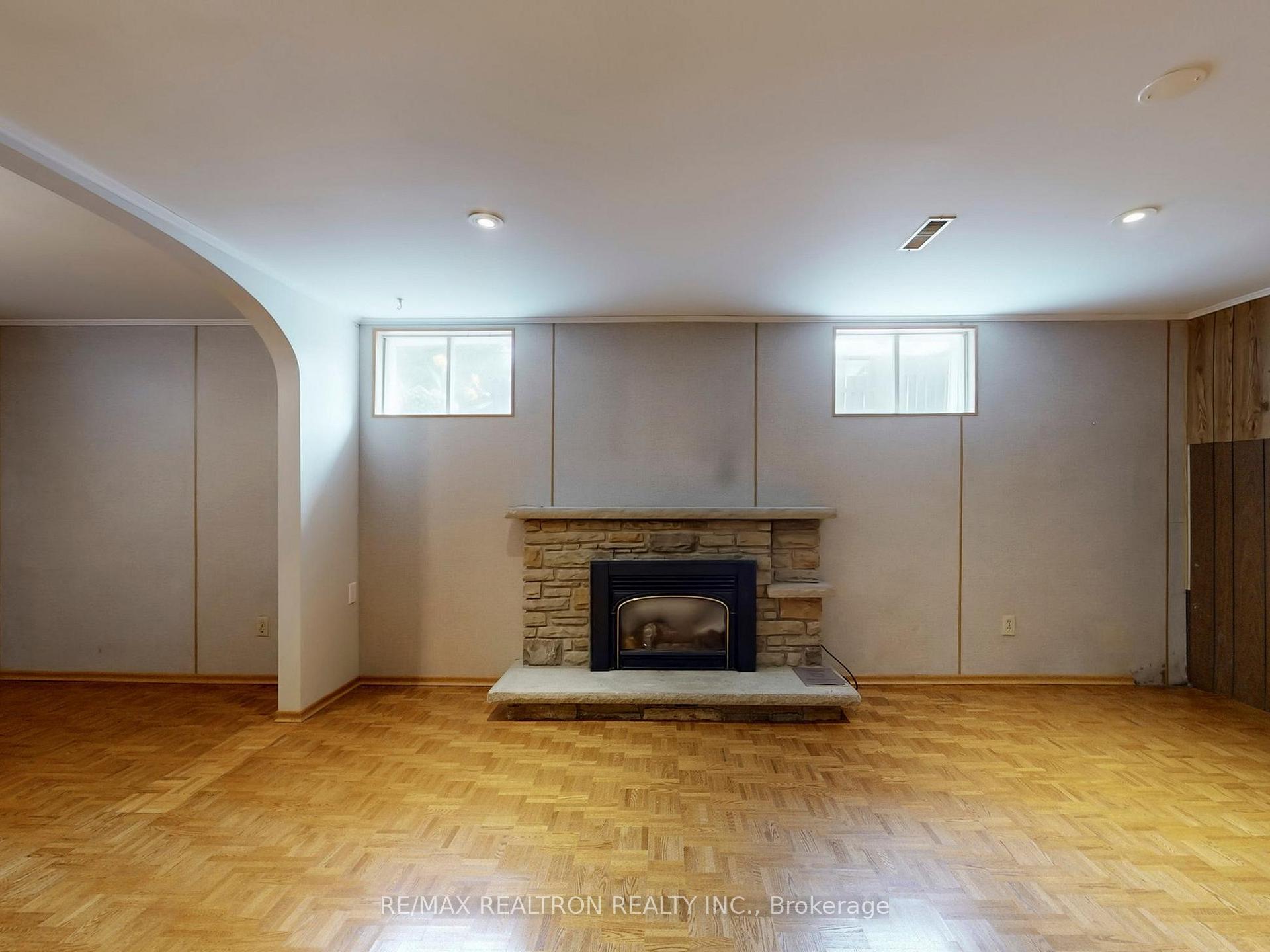 Photo 28 of 24 Castle Harbour Lane, Markham, Bayview Fairway-Bayview Country Club Estates — HOMEH