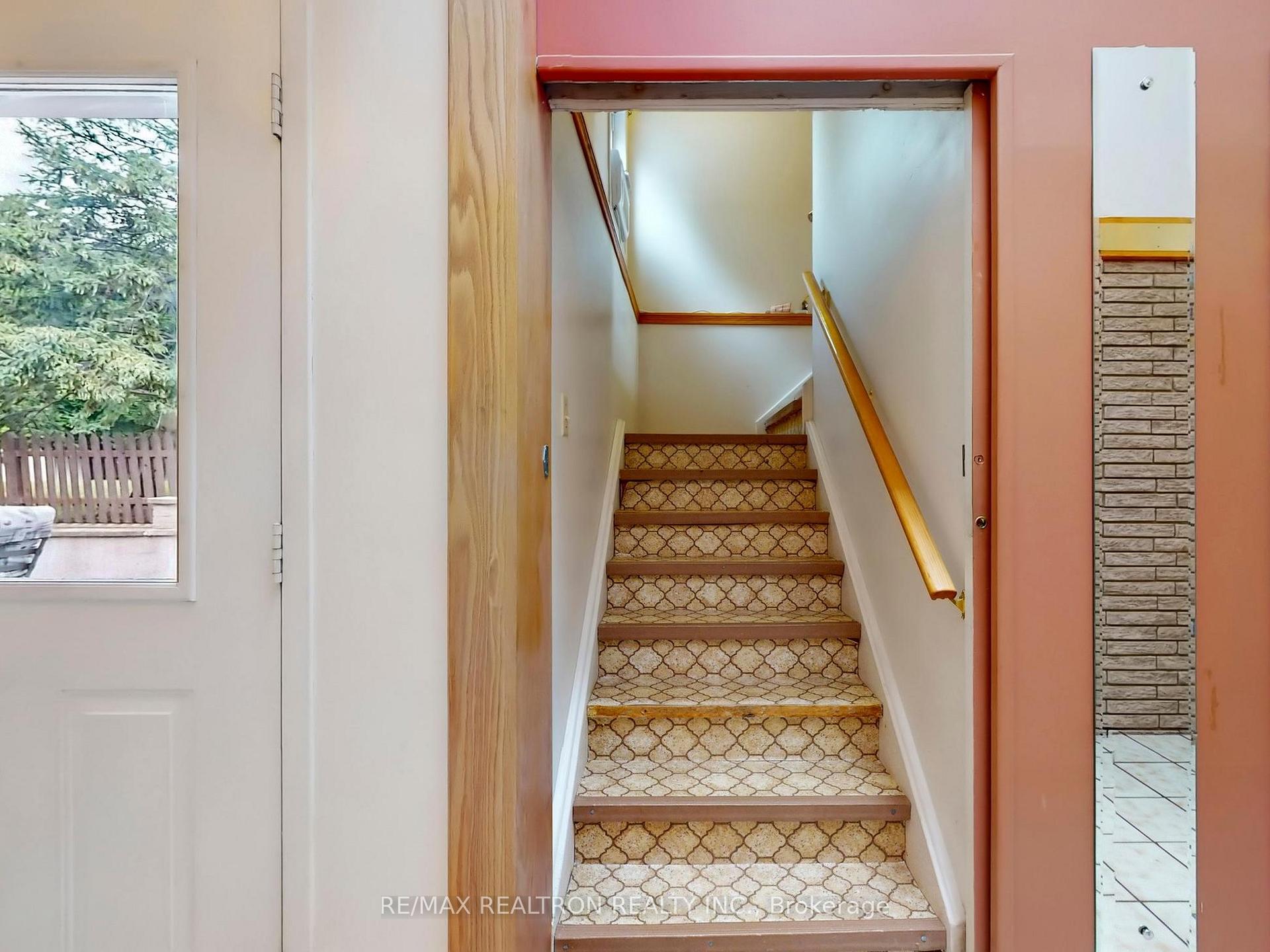 Photo 35 of 24 Castle Harbour Lane, Markham, Bayview Fairway-Bayview Country Club Estates — HOMEH