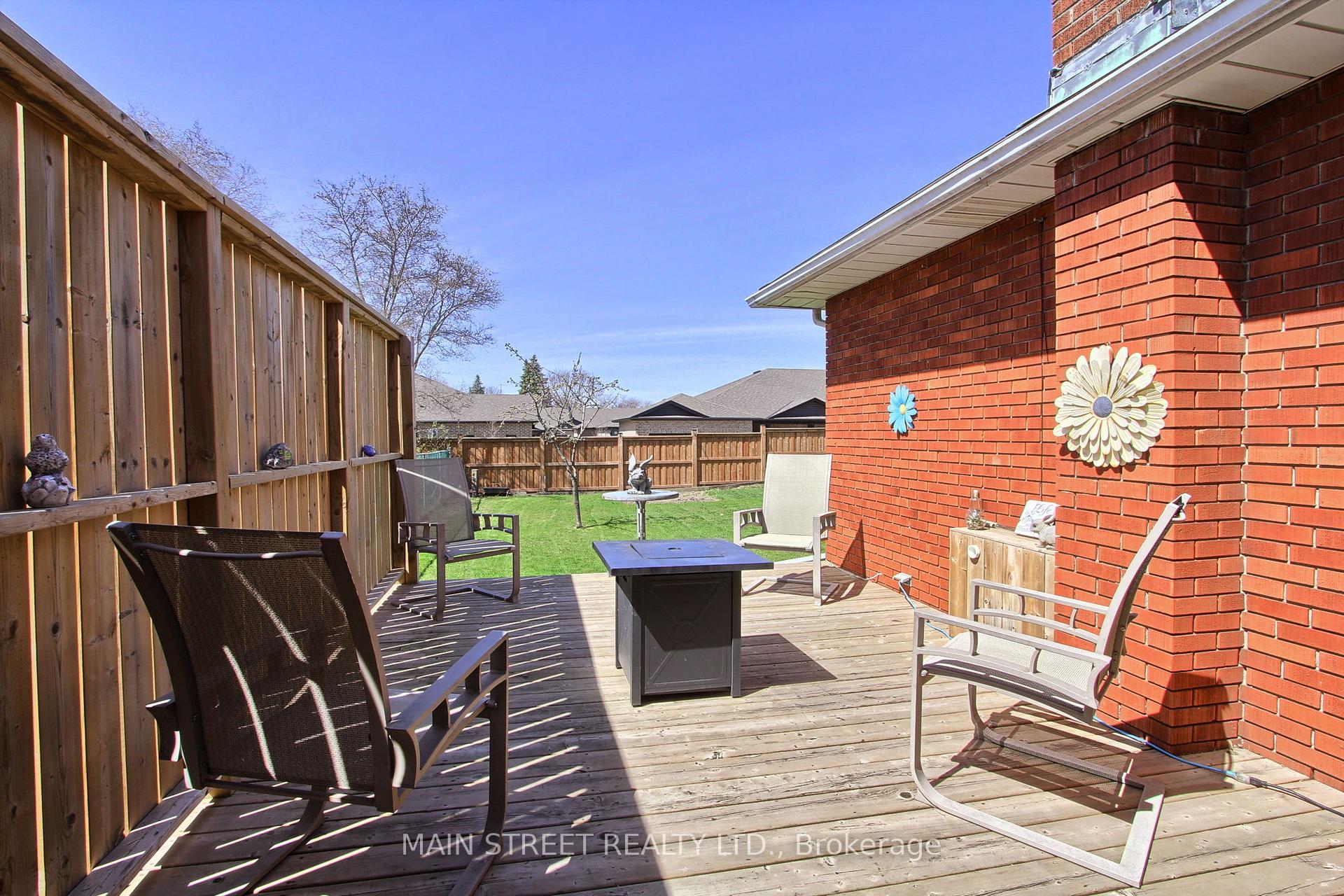 Photo 3 of 246 Franklin Street N, Kitchener — HOMEH