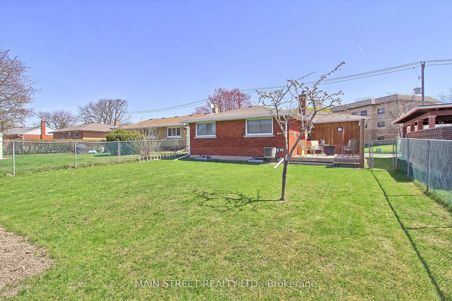 Photo 5 of 246 Franklin Street N, Kitchener — HOMEH