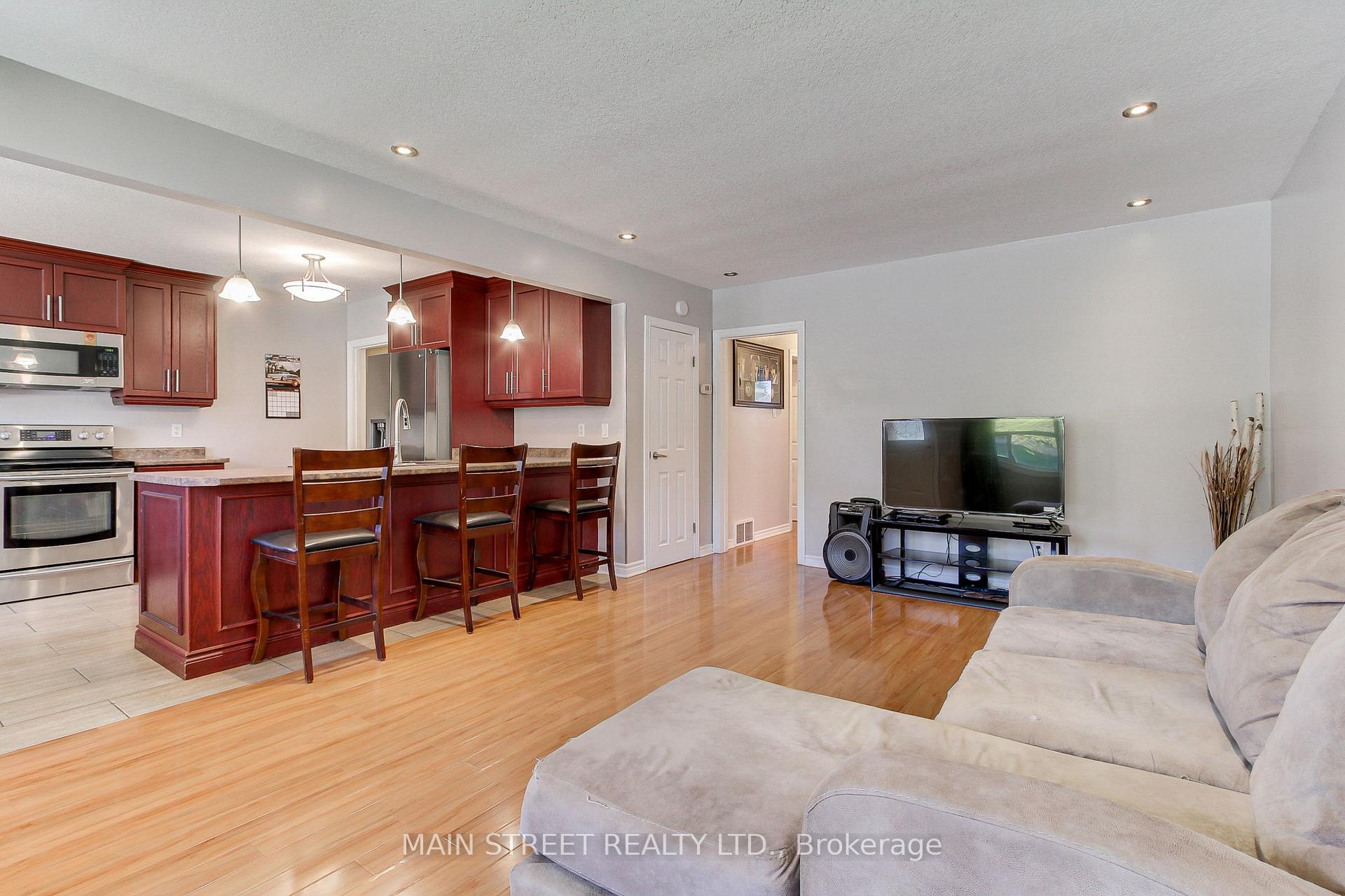 Photo 8 of 246 Franklin Street N, Kitchener — HOMEH