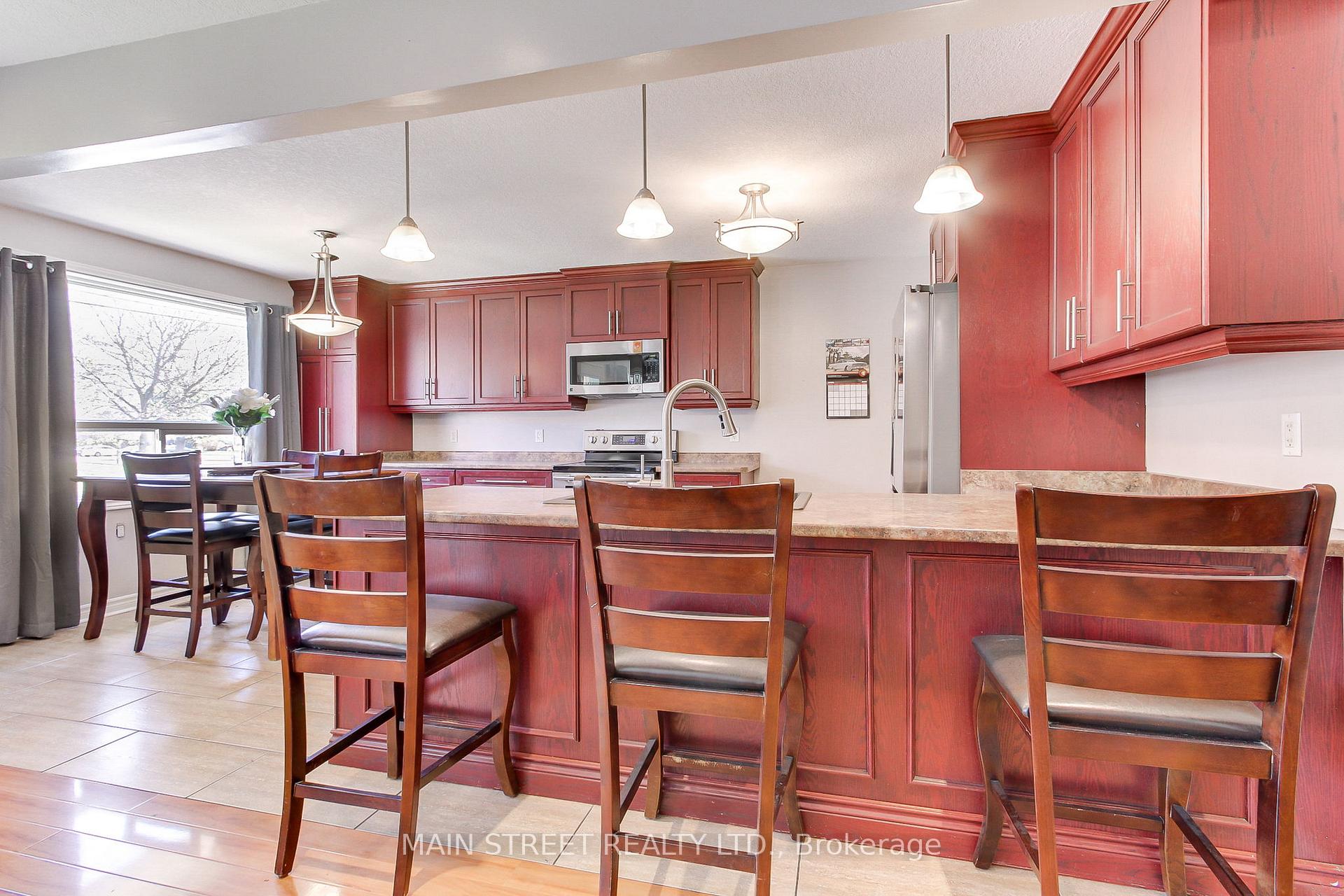 Photo 10 of 246 Franklin Street N, Kitchener — HOMEH